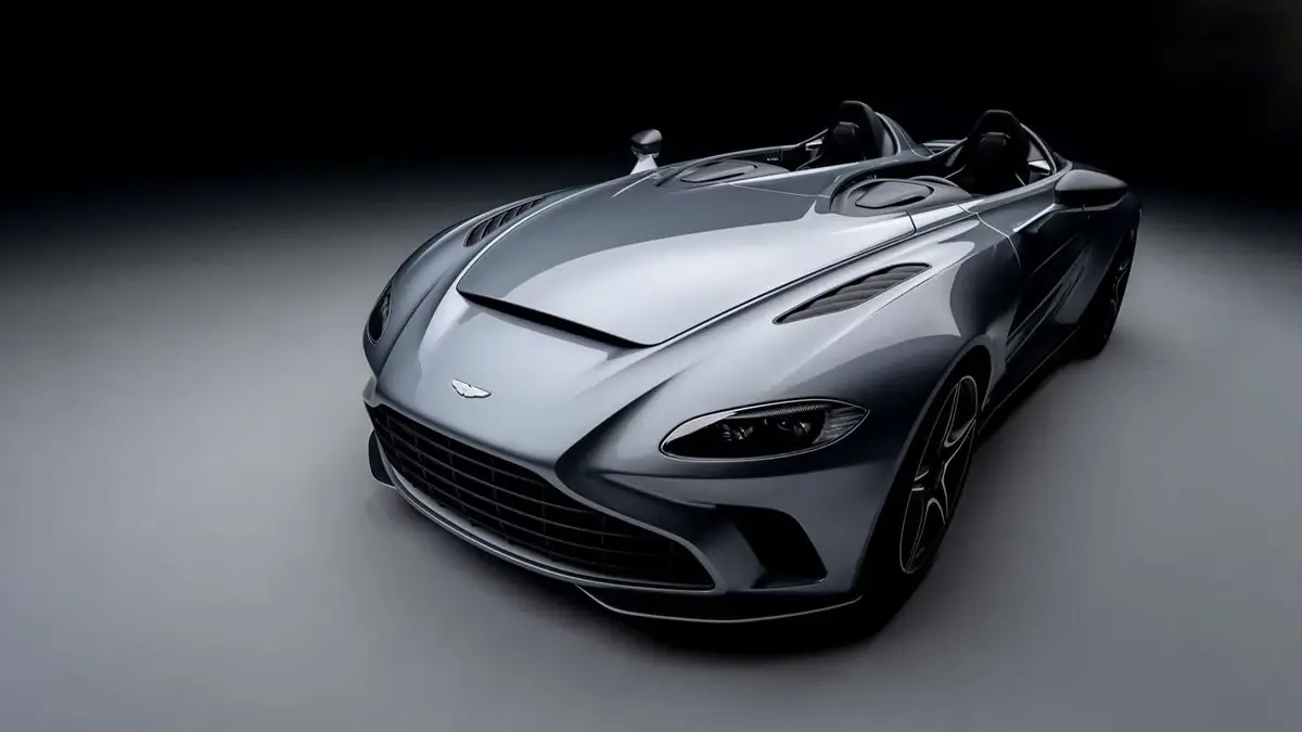 Aston Martin V12 Speedster: Yarış Mirası ve Havacılık Tasarımı